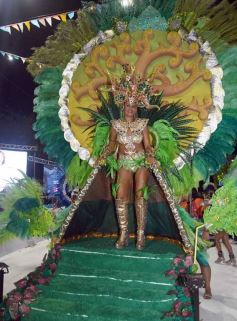 Foto de la galería: San Javier celebró el inicio de los Carnavales Misioneros con una noche de música y tradición