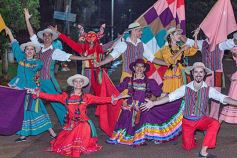 Foto de la galería: Posadas celebró el inicio de los Carnavales Misioneros en Miguel Lanús