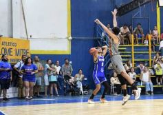 Foto de la galería: Mitre y Capri animaron la noche de básquet en la previa del arranque de la Liga Federal