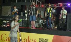 Foto de la galería: Villa Blosset se vistió de encuentro familiar, música y samba en otra fiesta que dejó el mes de carnaval  