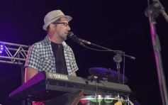 Foto de la galería: Villa Blosset se vistió de encuentro familiar, música y samba en otra fiesta que dejó el mes de carnaval  