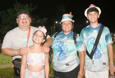 Foto de la galería: Itaembé Miní fue parte de la fiesta popular y expresiones de alegria con la última noche de carnaval en la ciudad