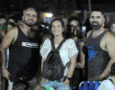 Foto de la galería: Itaembé Miní fue parte de la fiesta popular y expresiones de alegria con la última noche de carnaval en la ciudad