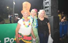 Foto de la galería: Itaembé Miní fue parte de la fiesta popular y expresiones de alegria con la última noche de carnaval en la ciudad