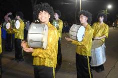 Foto de la galería: Itaembé Miní fue parte de la fiesta popular y expresiones de alegria con la última noche de carnaval en la ciudad