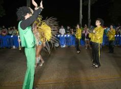 Foto de la galería: Itaembé Miní fue parte de la fiesta popular y expresiones de alegria con la última noche de carnaval en la ciudad