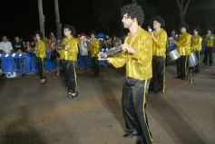 Foto de la galería: Itaembé Miní fue parte de la fiesta popular y expresiones de alegria con la última noche de carnaval en la ciudad