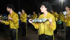 Foto de la galería: Itaembé Miní fue parte de la fiesta popular y expresiones de alegria con la última noche de carnaval en la ciudad