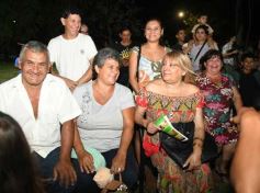 Foto de la galería: Itaembé Miní fue parte de la fiesta popular y expresiones de alegria con la última noche de carnaval en la ciudad
