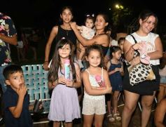 Foto de la galería: Itaembé Miní fue parte de la fiesta popular y expresiones de alegria con la última noche de carnaval en la ciudad