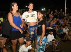 Foto de la galería: Itaembé Miní fue parte de la fiesta popular y expresiones de alegria con la última noche de carnaval en la ciudad