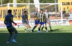 Foto de la galería: Federal A: Bartolomé Mitré arrancó con el pie derecho y sumó de a tres en su debut en Santa Inés