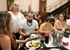 Foto de la galería: Delia Argentina Grondona recibió sus 90 años con un gran encuentro familiar en Don Fulgencio