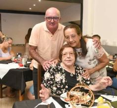 Foto de la galería: Delia Argentina Grondona recibió sus 90 años con un gran encuentro familiar en Don Fulgencio