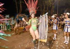 Foto de la galería: San Ignacio vivió la última noche de brillo, show y encuentro en lo que fue el cierre de los Carnavales Misioneros 2025