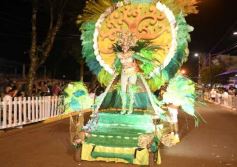 Foto de la galería: San Ignacio vivió la última noche de brillo, show y encuentro en lo que fue el cierre de los Carnavales Misioneros 2025