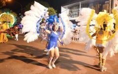 Foto de la galería: San Ignacio vivió la última noche de brillo, show y encuentro en lo que fue el cierre de los Carnavales Misioneros 2025