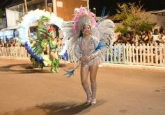 Foto de la galería: San Ignacio vivió la última noche de brillo, show y encuentro en lo que fue el cierre de los Carnavales Misioneros 2025