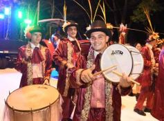 Foto de la galería: San Ignacio vivió la última noche de brillo, show y encuentro en lo que fue el cierre de los Carnavales Misioneros 2025