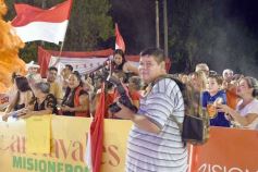 Foto de la galería: San Ignacio vivió la última noche de brillo, show y encuentro en lo que fue el cierre de los Carnavales Misioneros 2025