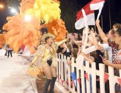 Foto de la galería: San Ignacio vivió la última noche de brillo, show y encuentro en lo que fue el cierre de los Carnavales Misioneros 2025