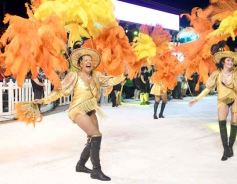 Foto de la galería: San Ignacio vivió la última noche de brillo, show y encuentro en lo que fue el cierre de los Carnavales Misioneros 2025