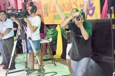 Foto de la galería: San Ignacio vivió la última noche de brillo, show y encuentro en lo que fue el cierre de los Carnavales Misioneros 2025