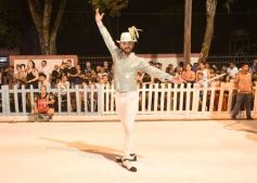 Foto de la galería: San Ignacio vivió la última noche de brillo, show y encuentro en lo que fue el cierre de los Carnavales Misioneros 2025