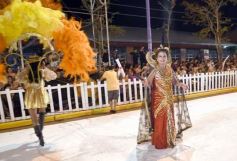 Foto de la galería: San Ignacio vivió la última noche de brillo, show y encuentro en lo que fue el cierre de los Carnavales Misioneros 2025