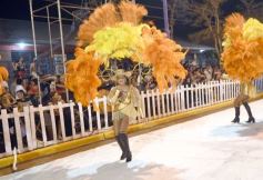 Foto de la galería: San Ignacio vivió la última noche de brillo, show y encuentro en lo que fue el cierre de los Carnavales Misioneros 2025