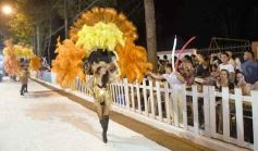 Foto de la galería: San Ignacio vivió la última noche de brillo, show y encuentro en lo que fue el cierre de los Carnavales Misioneros 2025