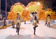 Foto de la galería: San Ignacio vivió la última noche de brillo, show y encuentro en lo que fue el cierre de los Carnavales Misioneros 2025