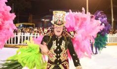 Foto de la galería: San Ignacio vivió la última noche de brillo, show y encuentro en lo que fue el cierre de los Carnavales Misioneros 2025