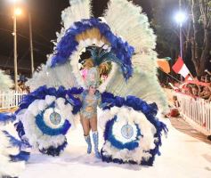 Foto de la galería: San Ignacio vivió la última noche de brillo, show y encuentro en lo que fue el cierre de los Carnavales Misioneros 2025
