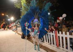 Foto de la galería: San Ignacio vivió la última noche de brillo, show y encuentro en lo que fue el cierre de los Carnavales Misioneros 2025
