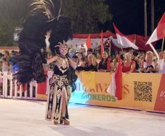 Foto de la galería: San Ignacio vivió la última noche de brillo, show y encuentro en lo que fue el cierre de los Carnavales Misioneros 2025