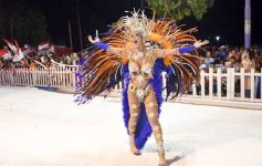 Foto de la galería: San Ignacio vivió la última noche de brillo, show y encuentro en lo que fue el cierre de los Carnavales Misioneros 2025