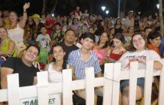 Foto de la galería: San Ignacio vivió la última noche de brillo, show y encuentro en lo que fue el cierre de los Carnavales Misioneros 2025