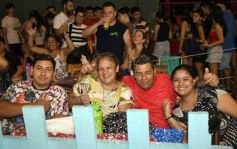 Foto de la galería: San Ignacio vivió la última noche de brillo, show y encuentro en lo que fue el cierre de los Carnavales Misioneros 2025