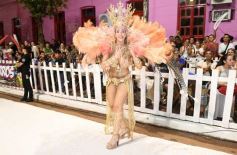 Foto de la galería: San Ignacio vivió la última noche de brillo, show y encuentro en lo que fue el cierre de los Carnavales Misioneros 2025