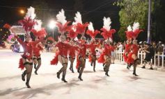 Foto de la galería: San Ignacio vivió la última noche de brillo, show y encuentro en lo que fue el cierre de los Carnavales Misioneros 2025