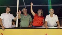 Foto de la galería: San Ignacio vivió la última noche de brillo, show y encuentro en lo que fue el cierre de los Carnavales Misioneros 2025