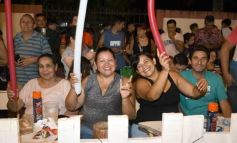 Foto de la galería: San Ignacio vivió la última noche de brillo, show y encuentro en lo que fue el cierre de los Carnavales Misioneros 2025