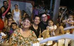 Foto de la galería: San Ignacio vivió la última noche de brillo, show y encuentro en lo que fue el cierre de los Carnavales Misioneros 2025