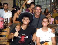 Foto de la galería: San Ignacio vivió la última noche de brillo, show y encuentro en lo que fue el cierre de los Carnavales Misioneros 2025