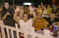 Foto de la galería: San Ignacio vivió la última noche de brillo, show y encuentro en lo que fue el cierre de los Carnavales Misioneros 2025