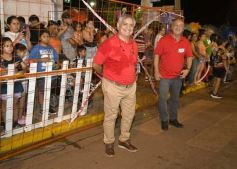 Foto de la galería: San Ignacio vivió la última noche de brillo, show y encuentro en lo que fue el cierre de los Carnavales Misioneros 2025