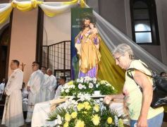 Foto de la galería: En honor a San José, Posadas acompañó las celebraciones en la multitudinaria misa en la explanada de la Catedral