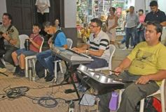 Foto de la galería: En honor a San José, Posadas acompañó las celebraciones en la multitudinaria misa en la explanada de la Catedral