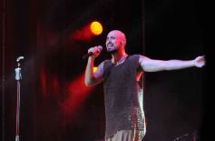 Sixto Fotografías. Sociedad. Música - Abel Pintos se reencontró con el afecto del público misionero en el show colmado que trajo en el arranque del mes 